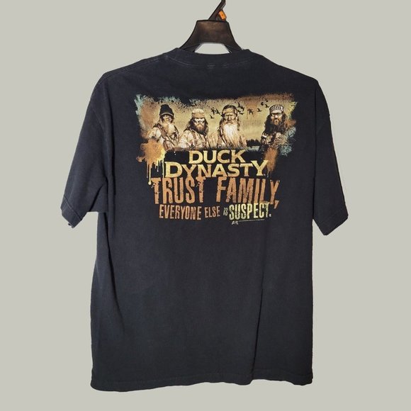 Duck Dynasty Trust Family Everyone Else is Suspect TShirt XL Black Short Sleeve - Picture 1 of 3